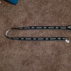 Womens black and white belt.